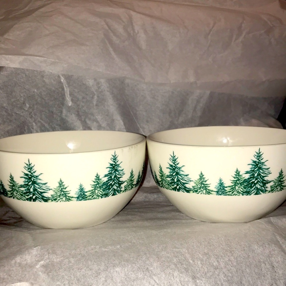 Two bowls with trees on them